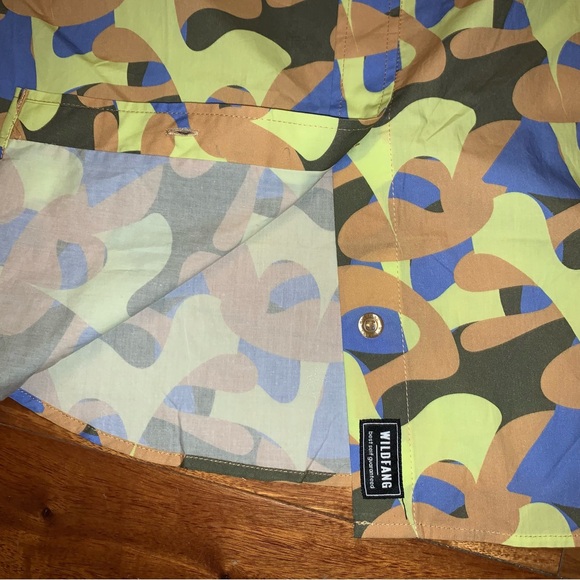 NWT Wildfang Essential Short Sleeve Abstract Bold Button Up Shirt - Picture 5 of 12